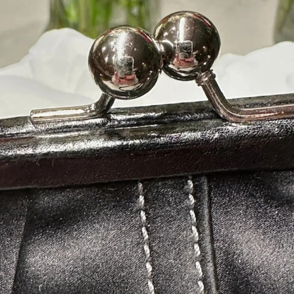 🧚🏻HOST PICK🧚🏻 Coach Black Satin Wristlet with Swarovski Hangtag EUC - Picture 11 of 13
